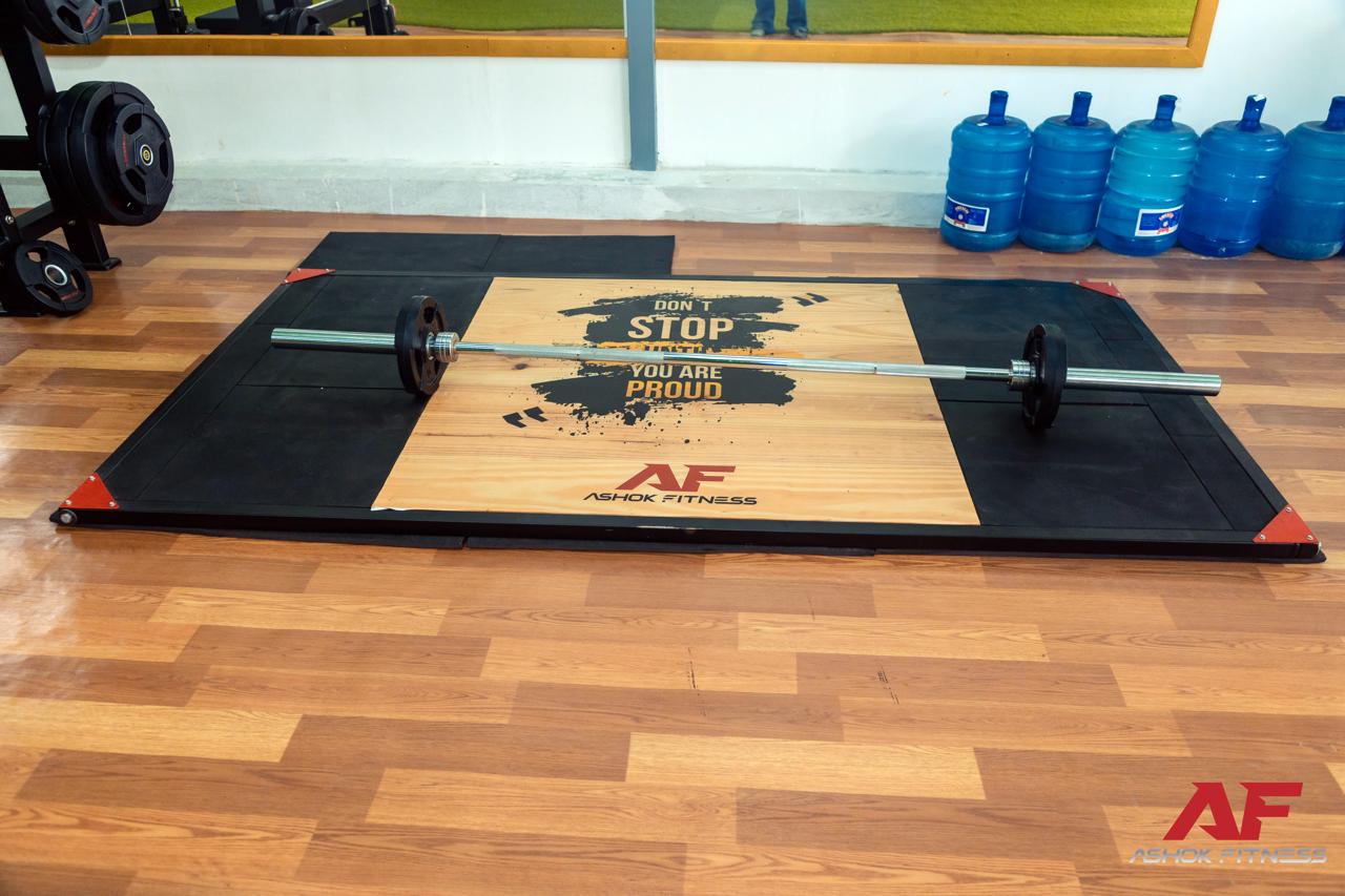Training floor and mats